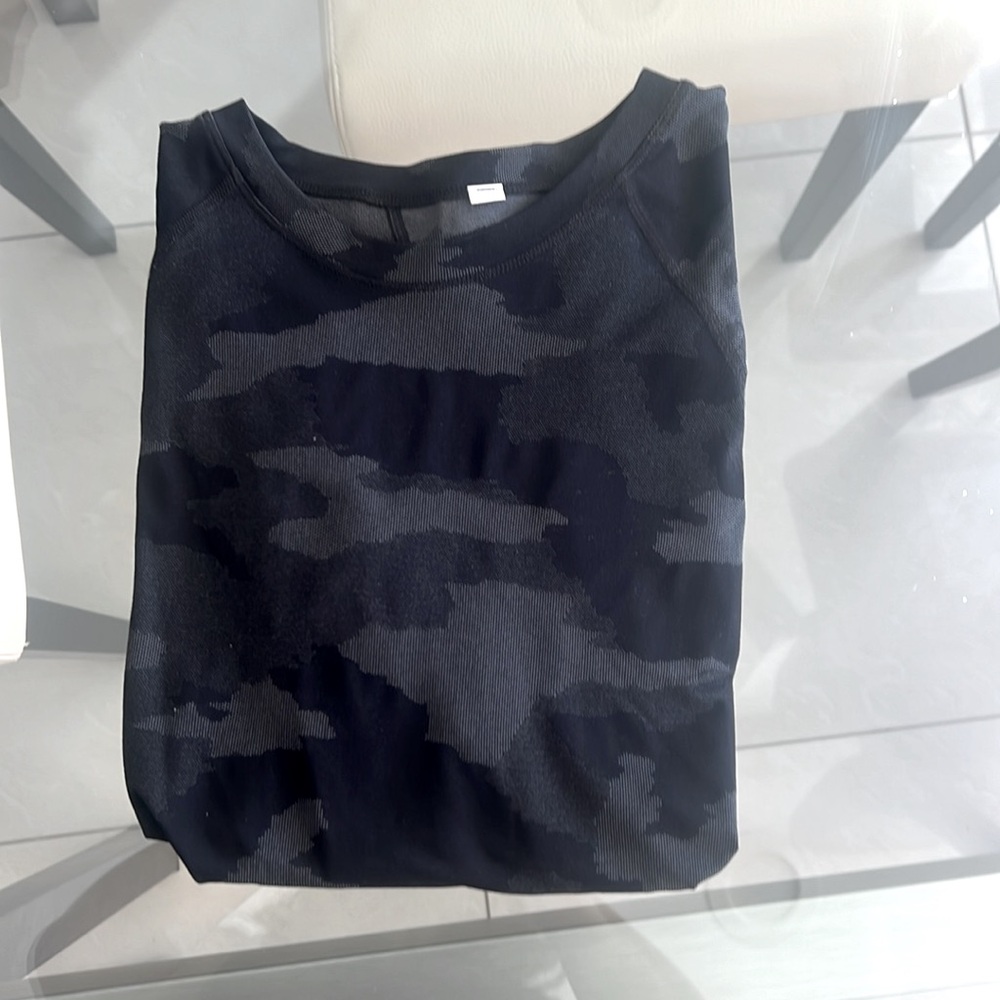 Athleta Momentum Seamless Camo Top - Picture 4 of 4